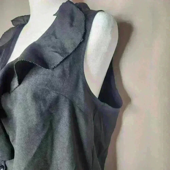 Mossimo women's black ruffle front sleeveless blouse size medium - Picture 4 of 7